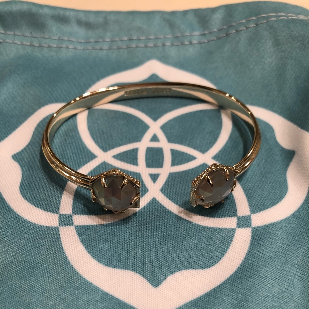 Kendra Scott bracelet
